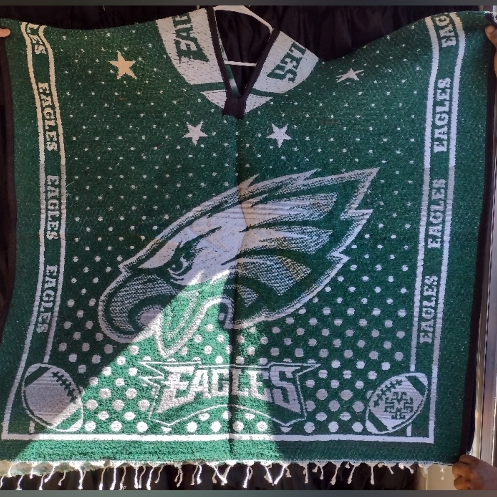 Philadelphia Eagles Woven Poncho